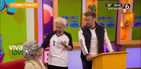 La Maestra Resurrección y Chicken se 'agarran' en vivo
