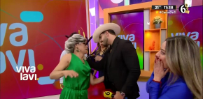 César Quezada queda 'flechado' por la Maestra Resurrección