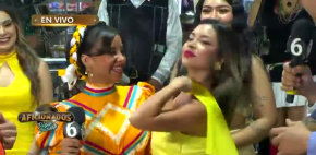 Aficionada y edecán ¿Son hermanas?