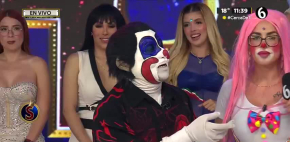 Payaso 'Peneko' se hace pipi en pleno programa