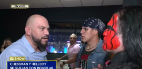 Luchadores golpean a Roger el productor