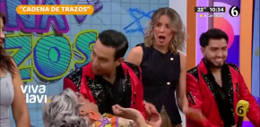 La Maestra Resurrección recibe serenata de 
