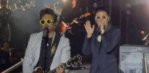 Aleks Syntek y Dani Flow se presentan juntos en el escenario
