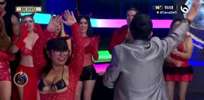 Robertita sufre sensual accidente en pleno concurso