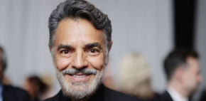Eugenio Derbez comparte emotivo altar para sus seres queridos