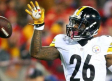 Le'Veon Bell va a 'table' y se divierte con su novia presente