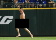 El fan que entró desnudo a juego en Seattle podría ser deportado