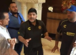 Maradona se enoja por el asedio de reporteros