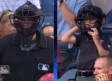 Niño se va a partido de beisbol uniformado como umpire