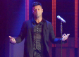 Atacan a Ricky Martin por posar con penacho
