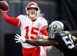 Cuatro pases de anotación de Mahomes en triunfo de Jefes ante Raiders