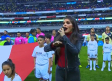 Cambia Ana Bárbara la letra del Himno Nacional en la final de la Liga MX