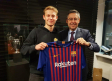 Barcelona ficha a Frenkie de Jong para las próximas cinco temporadas