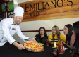 Matías Vuoso es proclamado empleado de mes en pizzería de Torreón