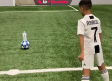 Niño de 10 años cumple el Reto Messi con jersey de Cristiano Ronaldo
