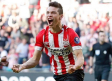 Chucky Lozano rompe sequía de goles y rescata al PSV ante Feyernoord