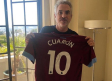 Alfonso Cuarón agradece al 'Chicharito' y West Ham por donación de jerseys