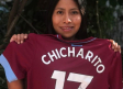 Chicharito le manda regalo a Yalitza para brindar apoyo al Romatón