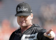 Jon Gruden es criticado por declaraciones sobre el QB suplente de Raiders