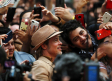 Reparte Brad Pitt en México cariño, selfies y autógrafos