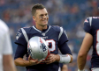 Tom Brady practica yoga durante partido de pretemporada