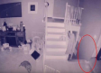 Fantasma de un niño y su mascota son captados por la cámara de seguridad de un domicilio