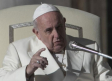 Se disculpa el Papa Francisco tras perder los estribos y golpear a una mujer