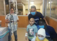 Loba, Barovero y Edson Gutiérrez conviven con niños que padecen de cáncer