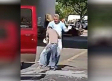 La pelea a “baldazos” de pintura que ocurrió en la vía pública