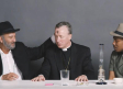 VIDEO: Sacerdote se droga y oficia la misa más prendida de la historia