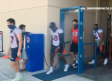 Los Broncos instalan una cabina que suelta spray desifectante para proteger a los jugadores del Covid-19
