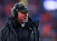 Jon Gruden le hace creer a sus jugadores que le habia dado Covid-19