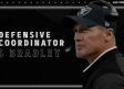 Raiders realiza un error cómico en redes sociales al anunciar a su nuevo coordinador defensivo