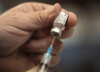 FDA se prepara para autorizar uso de vacuna anticovid de Pfizer a jóvenes de 12 a 15 años