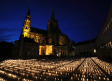 Checos encienden casi 30 mil velas para víctimas de pandemia