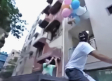 VIDEO: Arrestan a hombre por amarrar a su perro a globos con hidrógeno