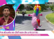 Mujer se disfraza de unicornio para poder abrazar a sus nietos durante la pandemia