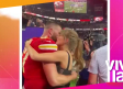 Taylor Swift y Travis Kelce festejan triunfo con un beso