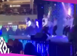 Cae escenario sobre bailarines