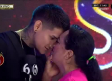 'Chucky' besa a esa señora que viene por su amor