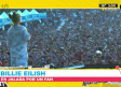 Billie Eilish es jalada por un fan