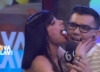 Ruby González le da un beso de gato a Ángel Castro y Carlos Posadas