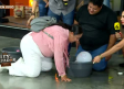 Mamá salva a parrillero de castigo en el Rey del Asador