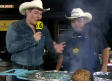 Parrillero cocina en un 'burro de planchar' como castigo