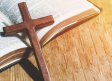 Chico deja el cristianismo por que siente que Jesús ¿lo acosa?