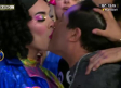 Gaby Mendoza se besa a todo el elenco de 'Es Show'