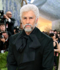 Bad Bunny sorprende en la Met Gala 2026