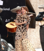 Majo Aguilar celebra su primer auditorio nacional