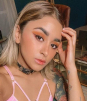 ‘La Chule’, ex novia de Luisito Comunica, comparte desnudo al estilo David Bowie