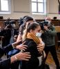 Mujer va a juicio por matar a su padrastro luego de haberla violado desde los 12 años